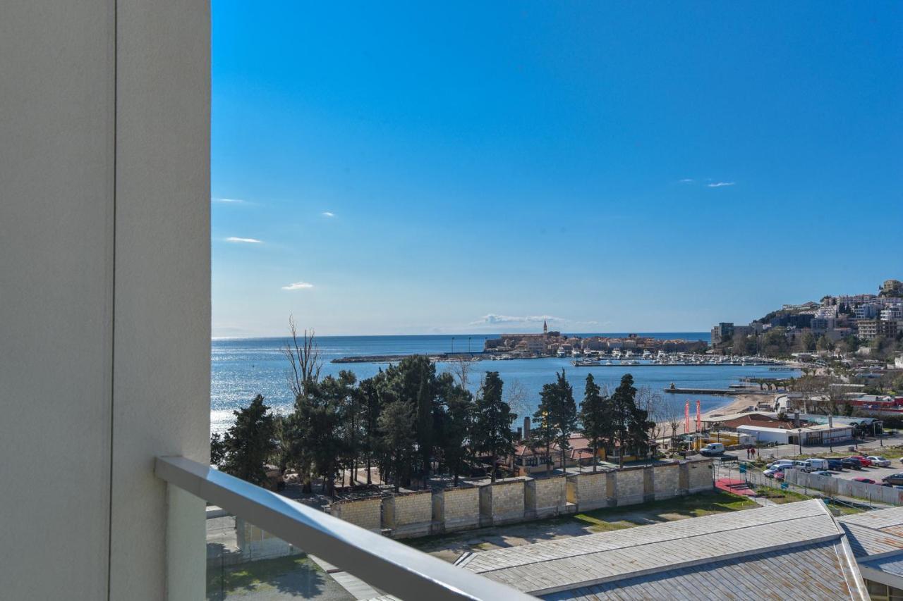 Apartment Menuet Budva