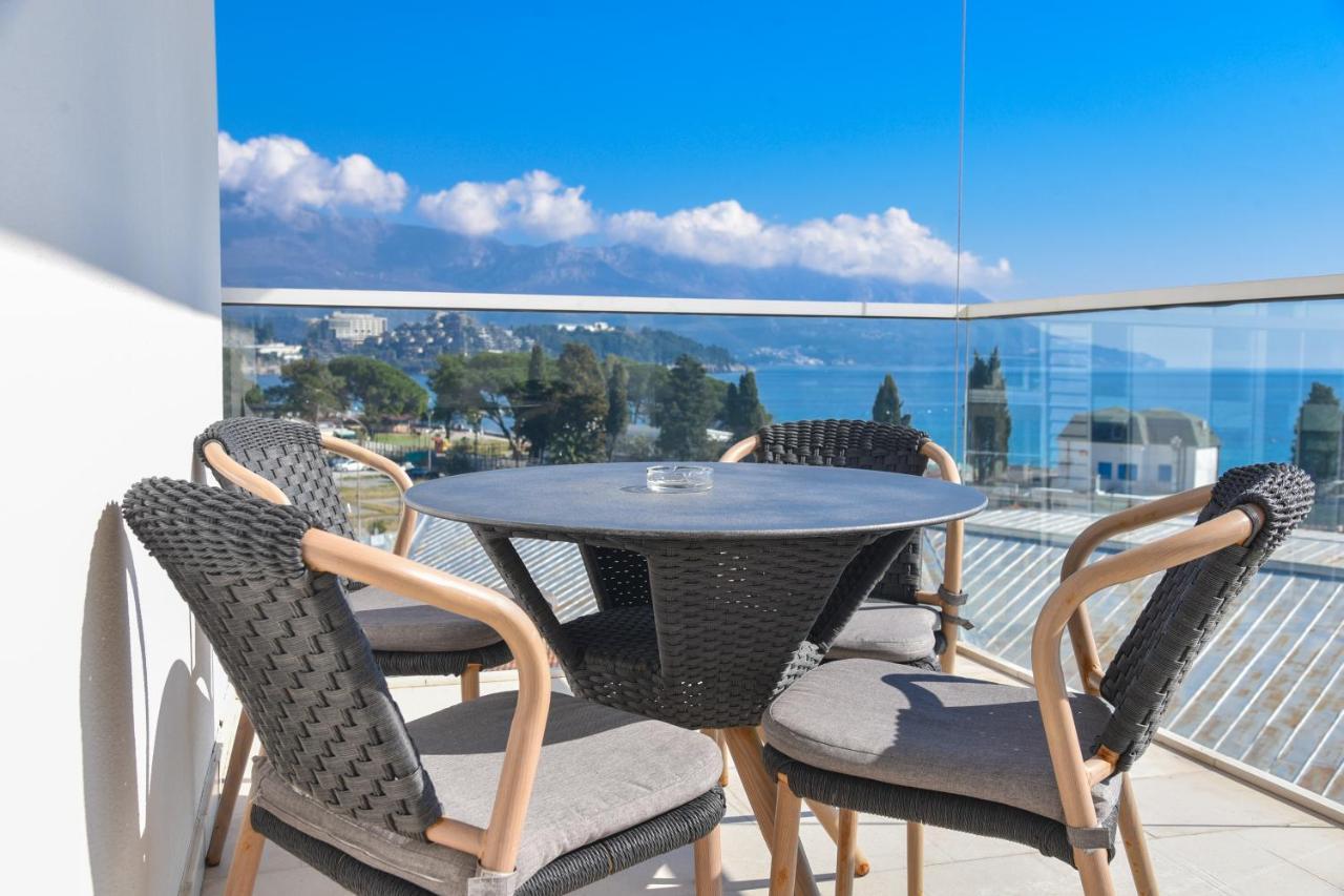 Menuet Apartment *