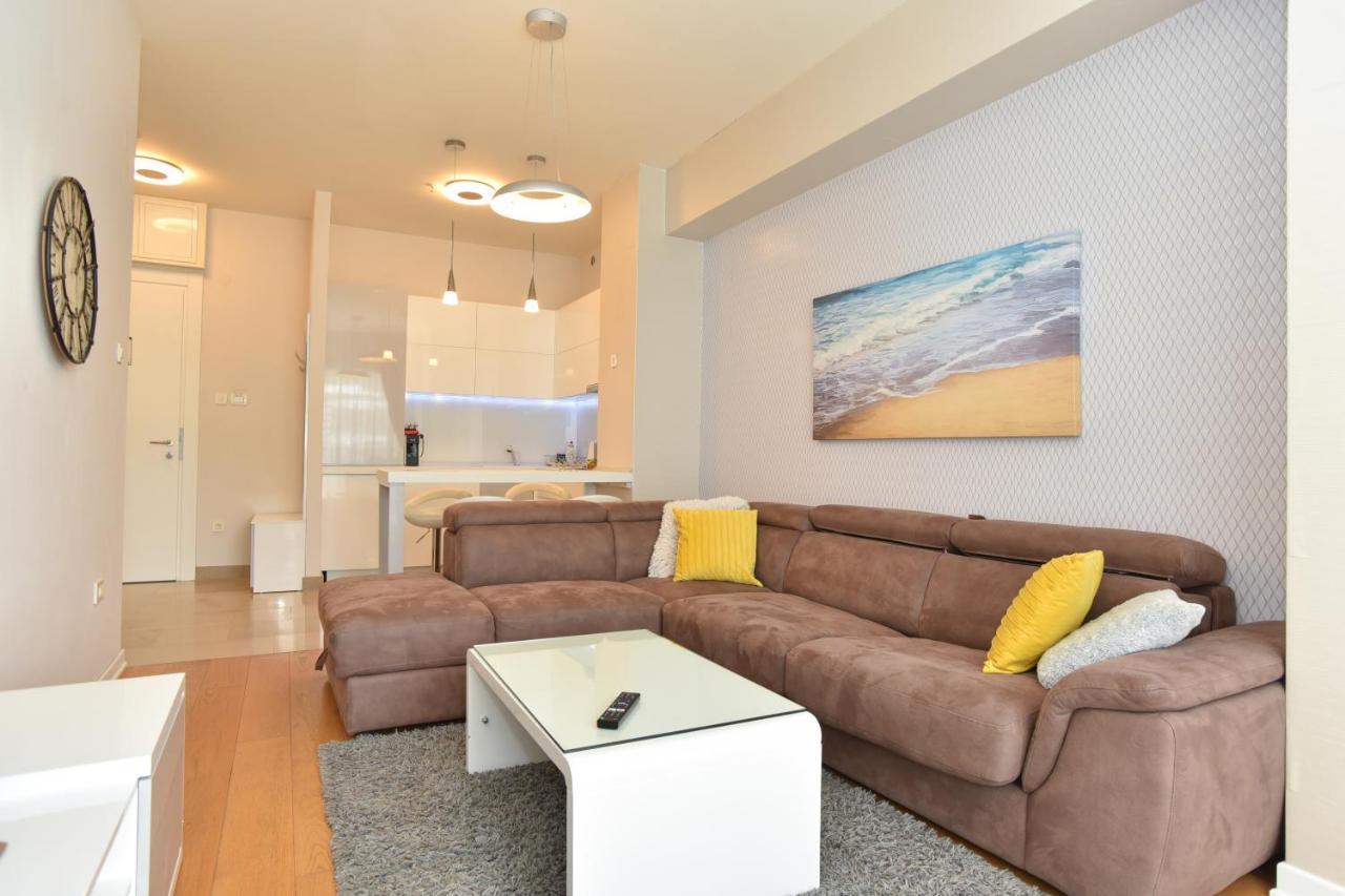 Menuet Apartment *
