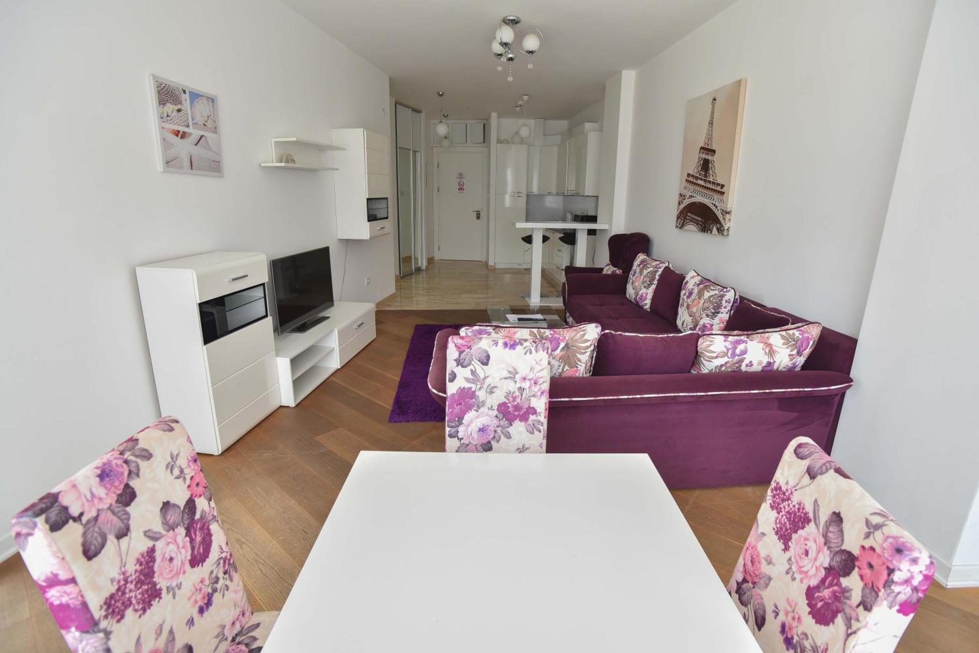 Appartement Menuet Budva