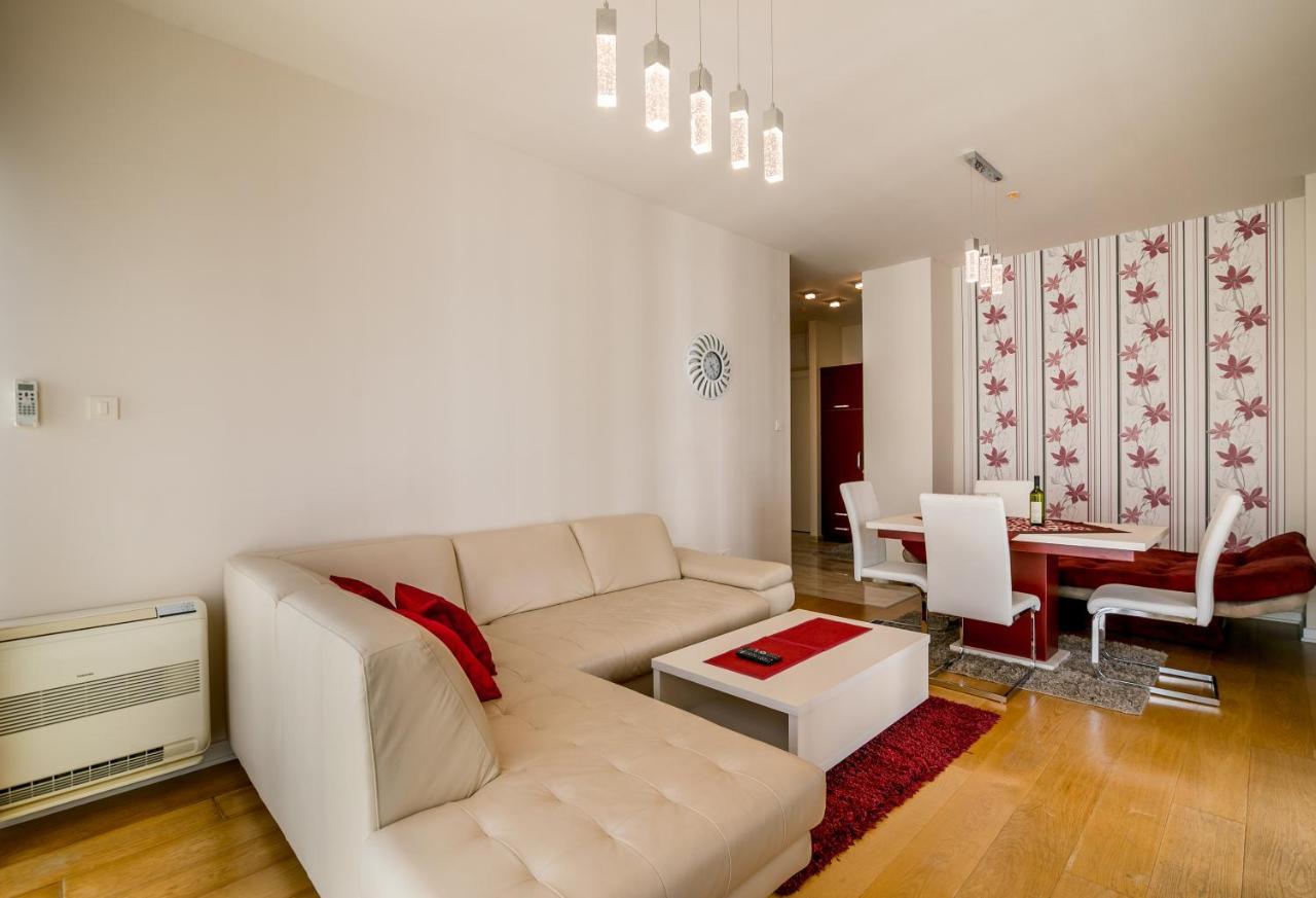 Apartment Menuet Budva