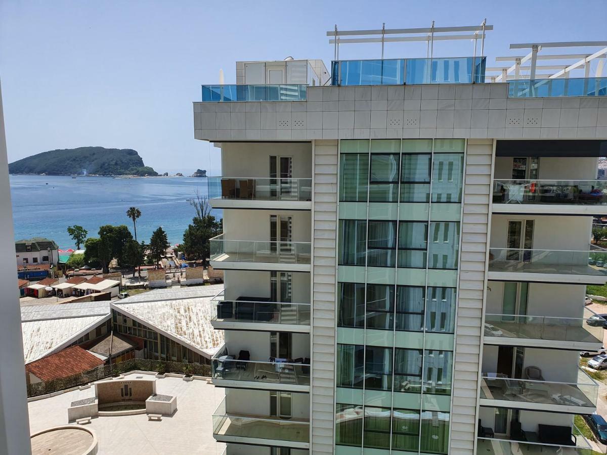 Menuet Apartment *
