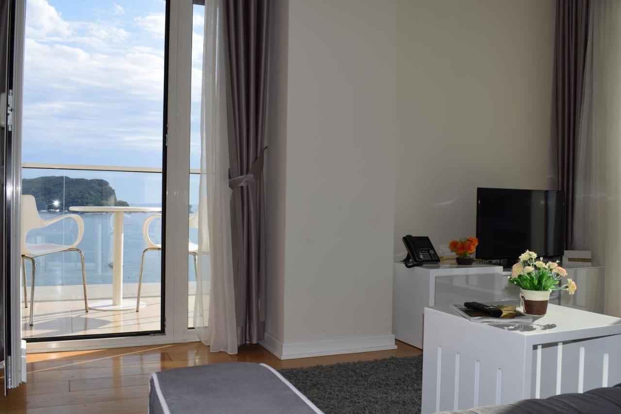 Apartment Menuet Budva