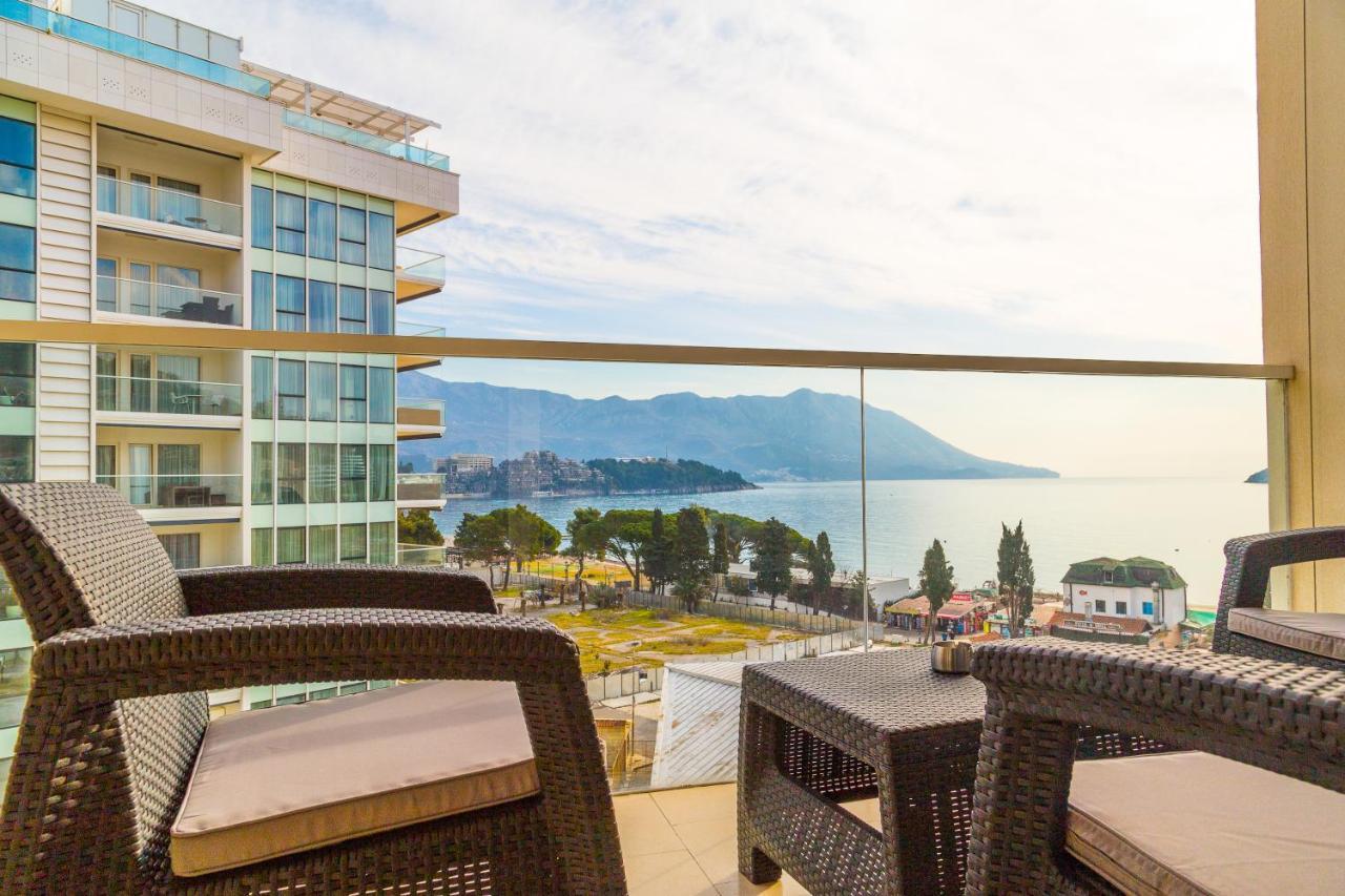 Menuet Apartment
