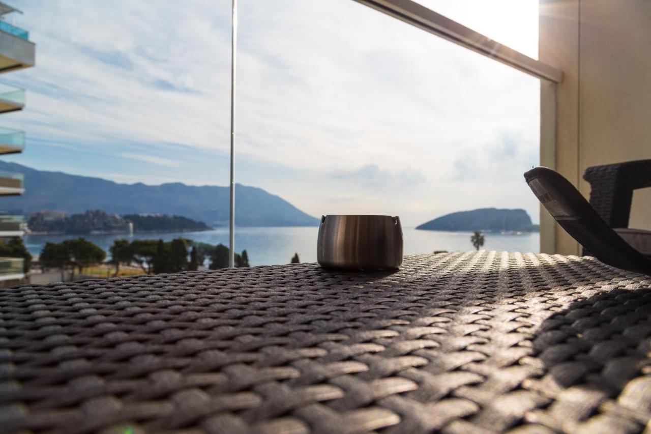 Menuet Budva