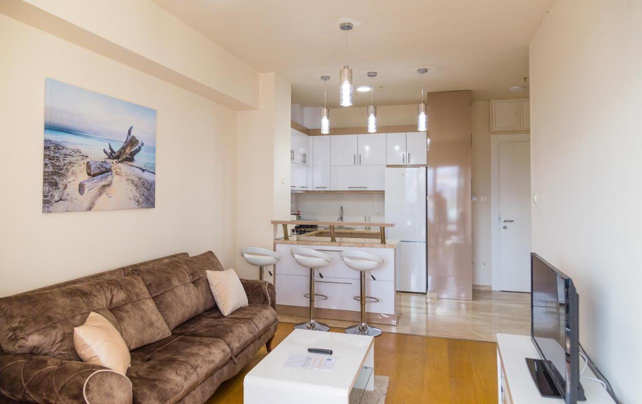 Apartment Menuet Budva