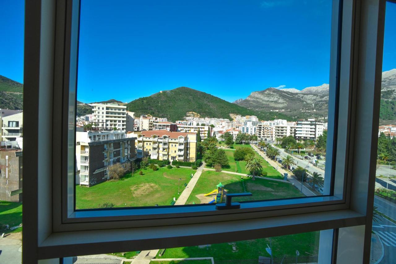 Menuet Apartment